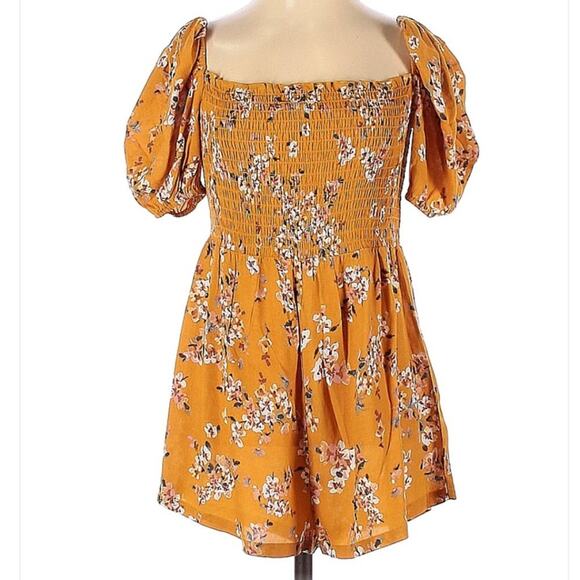 New to Posh 🍁 Flynn Skye Justine Mustard Springs Floral Smock Sleeve Romper XS - Picture 3 of 4